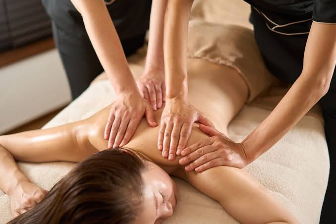 Four Hands Massage